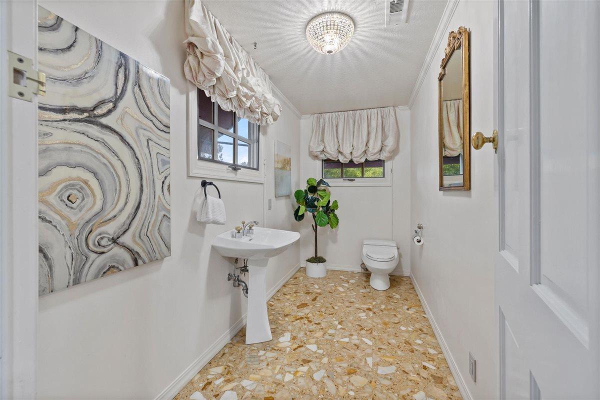 350 Merrill Road San Juan Bautista, CA 95045 - Photo 33 of 45