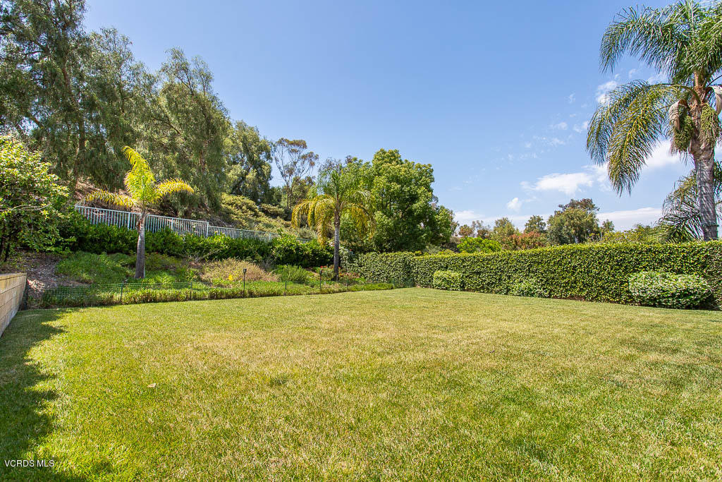 3877 Sunsetridge Road Moorpark, CA 93021 - Photo 25 of 30 a view of an outdoor space and a yard