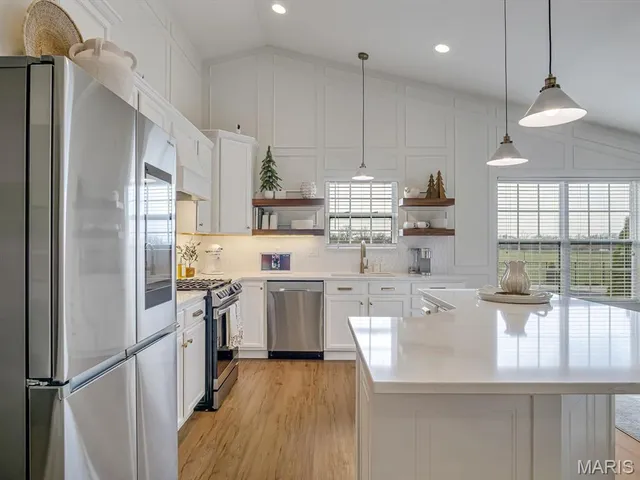 $649,900 | 4119 Summer Oak Drive, Smithton, IL 62285