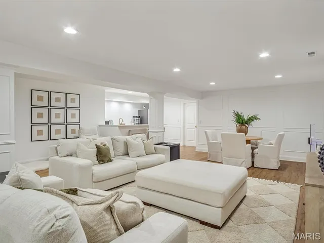 $649,900 | 4119 Summer Oak Drive, Smithton, IL 62285