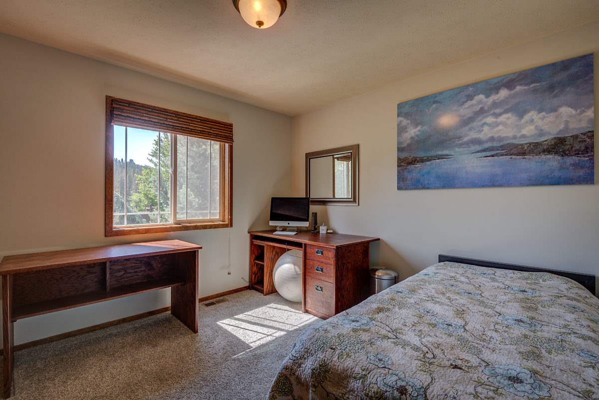 11403 East Burnett Road Mead, WA 99021 - Photo 7 of 20