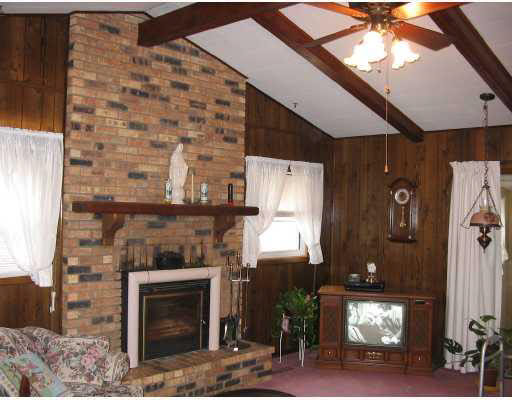 55209 Moss Road South Bend, IN 46628 - Photo 3 of 8 Gallery Image 3