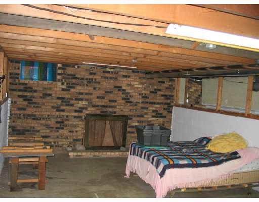 55209 Moss Road South Bend, IN 46628 - Photo 7 of 8 Gallery Image 7