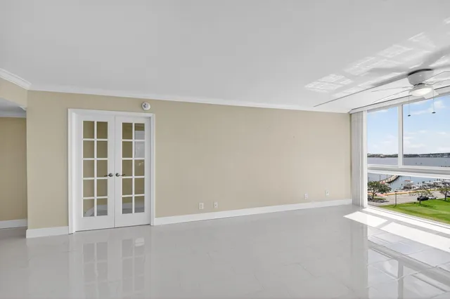 $460,000 | 301 Lake Shore Drive, Unit 711, Lake Park, FL 33403