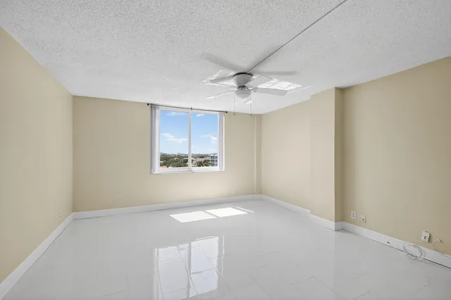 $460,000 | 301 Lake Shore Drive, Unit 711, Lake Park, FL 33403