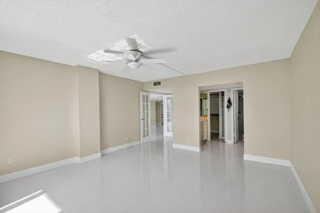 $460,000 | 301 Lake Shore Drive, Unit 711, Lake Park, FL 33403