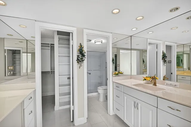 $460,000 | 301 Lake Shore Drive, Unit 711, Lake Park, FL 33403