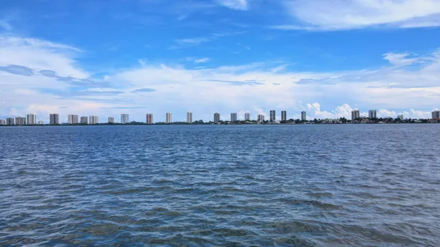 $460,000 | 301 Lake Shore Drive, Unit 711, Lake Park, FL 33403