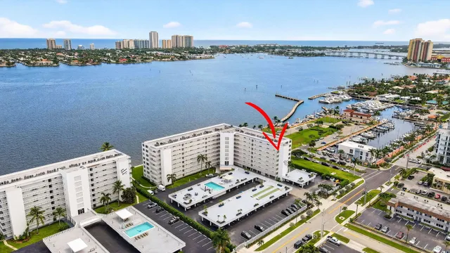 $460,000 | 301 Lake Shore Drive, Unit 711, Lake Park, FL 33403