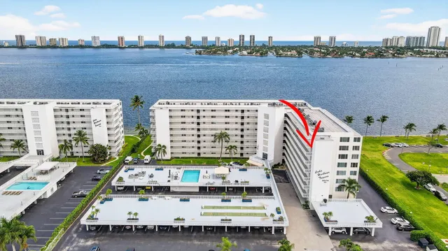 $460,000 | 301 Lake Shore Drive, Unit 711, Lake Park, FL 33403