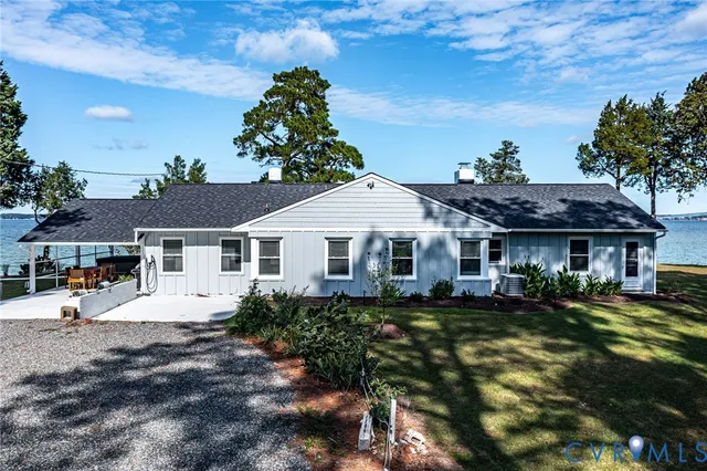 $1,350,000 | 560 Eubank Landing Road, Topping, VA 23169