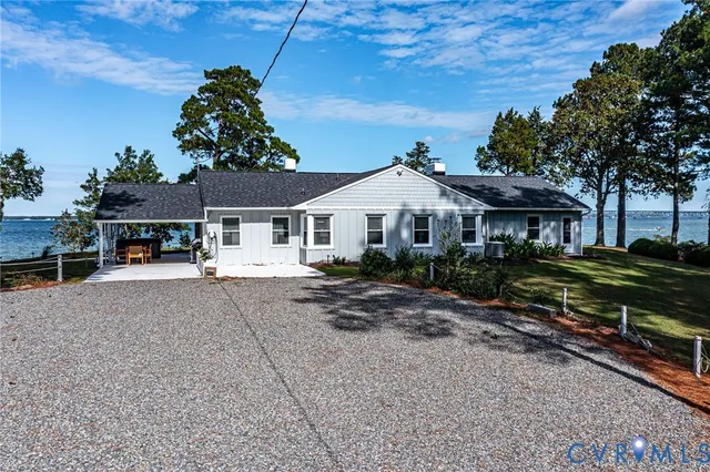 $1,350,000 | 560 Eubank Landing Road, Topping, VA 23169