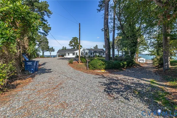$1,295,000 | 560 Eubank Landing Road, Topping, VA 23169
