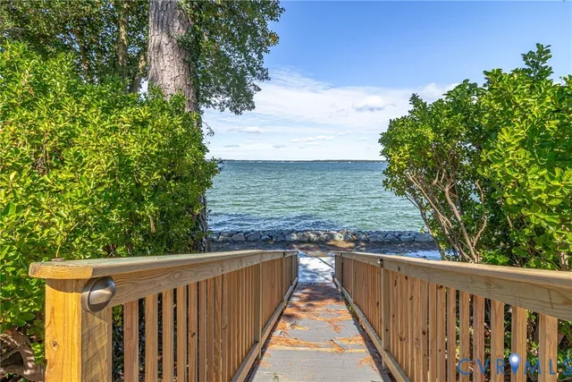 $1,350,000 | 560 Eubank Landing Road, Topping, VA 23169