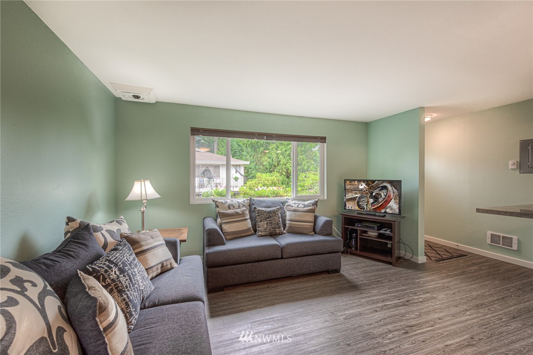 424 214th Street Southwest, Unit 24D Bothell, WA 98021 - Photo 4 of 19