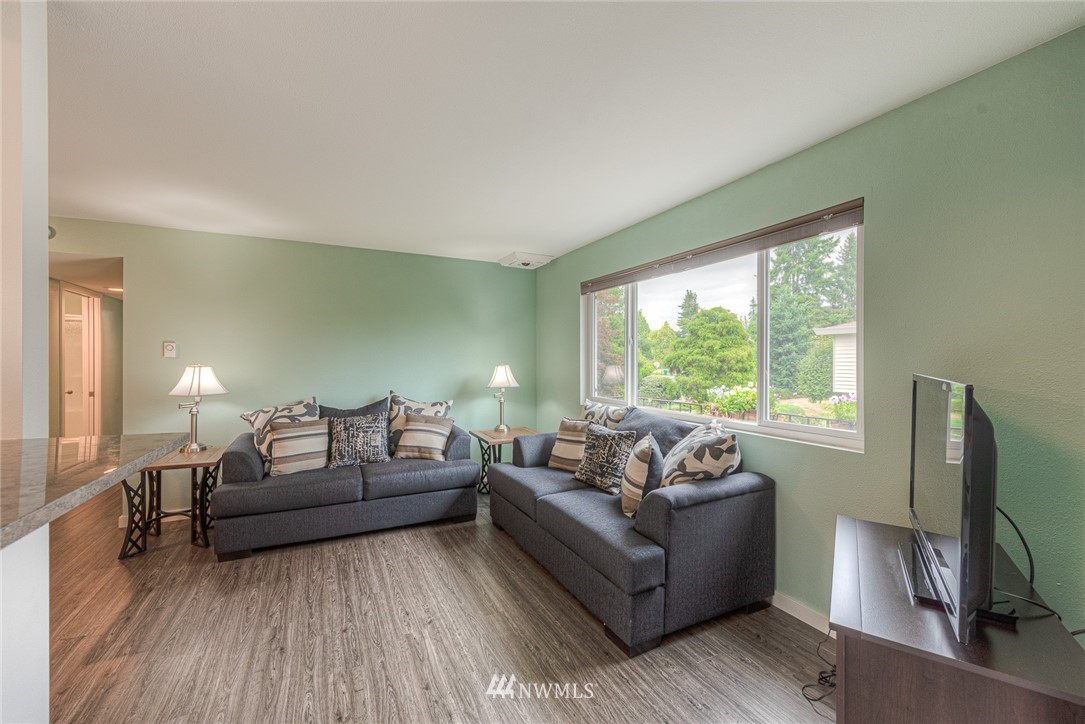 424 214th Street Southwest, Unit 24D Bothell, WA 98021 - Photo 5 of 19