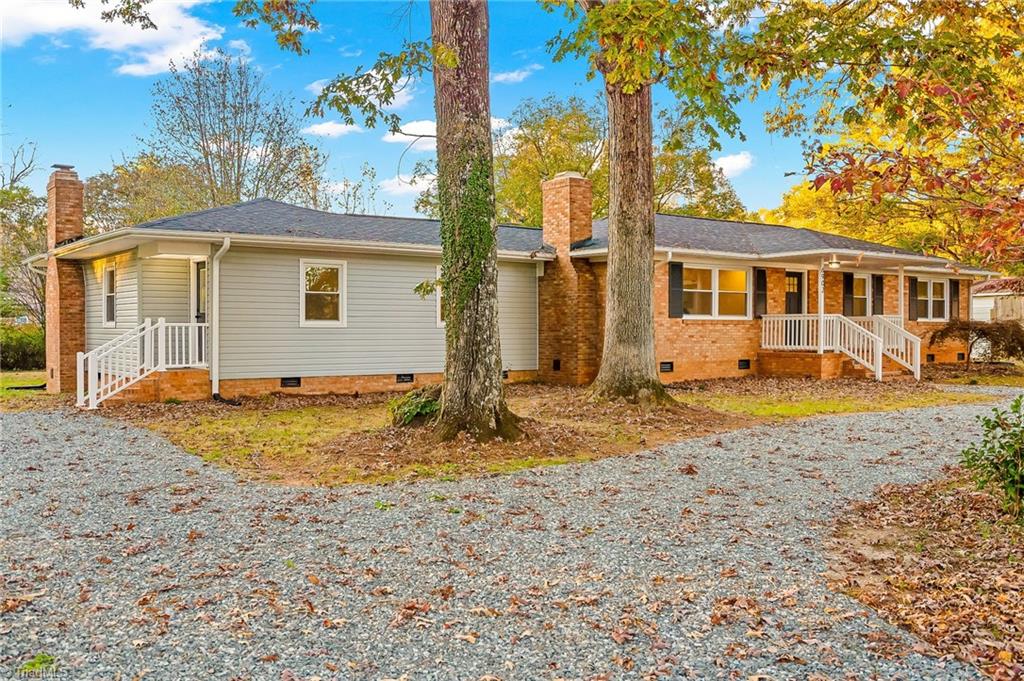 6902 Beecher Road Pleasant Garden, NC 27313 - Photo 3 of 42 Gallery Image 3