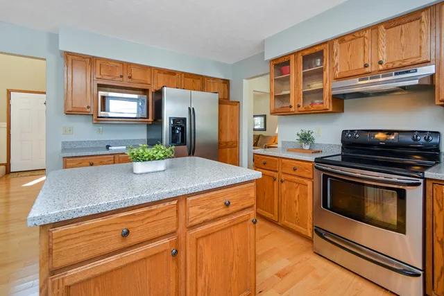 $365,000 | 10 Cameron Court, Bloomington, IL 61704