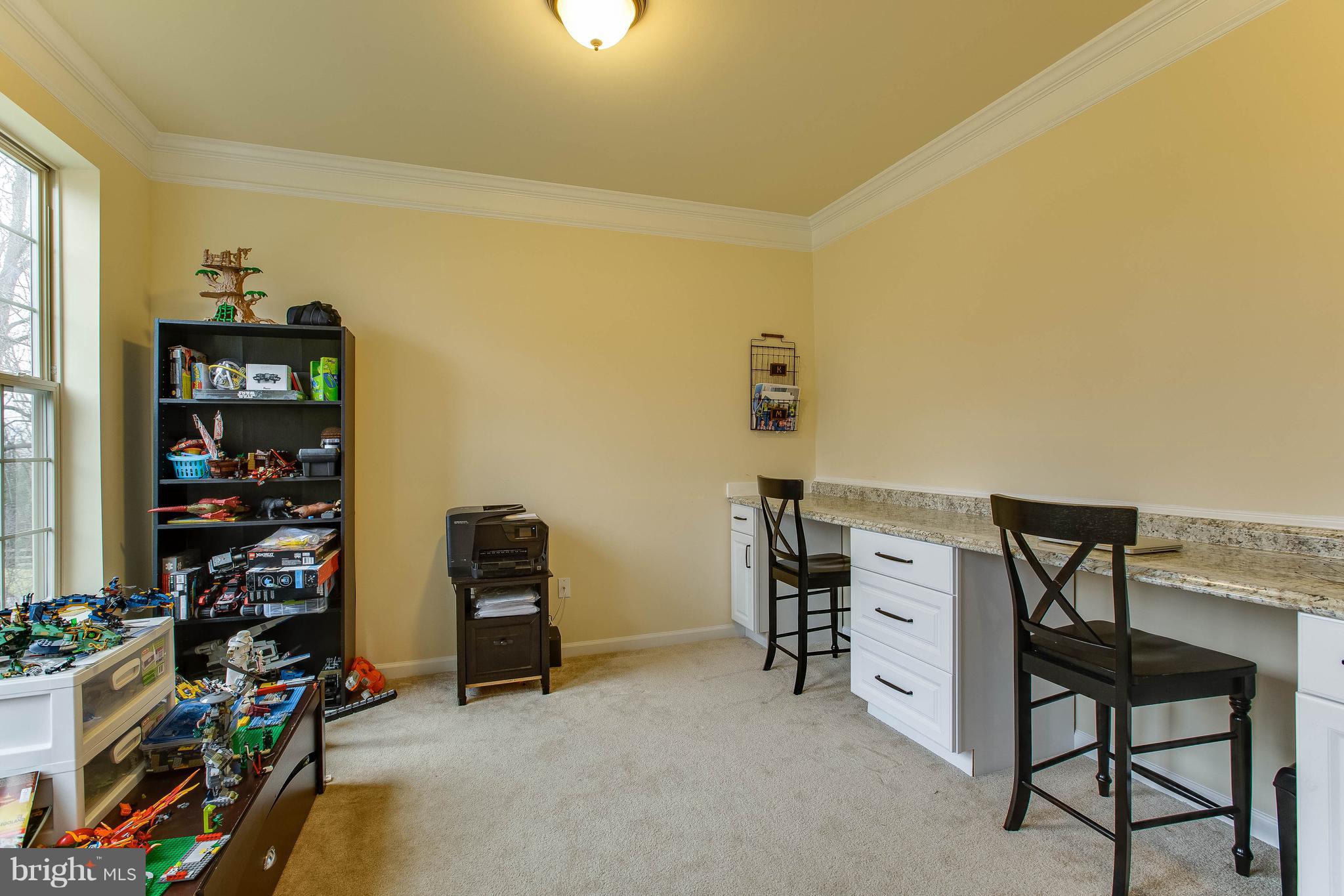 7131 Masters Road New Market, MD 21774 - Photo 3 of 44 Solid surface built-ins for office or homework