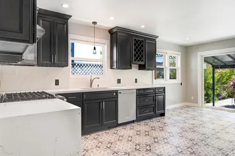 $1,095,000 | 377 West Spain Street, Sonoma, CA 95476