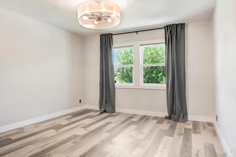 $1,095,000 | 377 West Spain Street, Sonoma, CA 95476