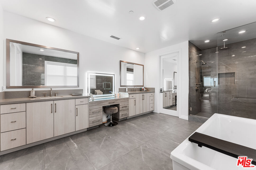 11730 North Primrose Court Porter Ranch, CA 91326 - Photo 31 of 60