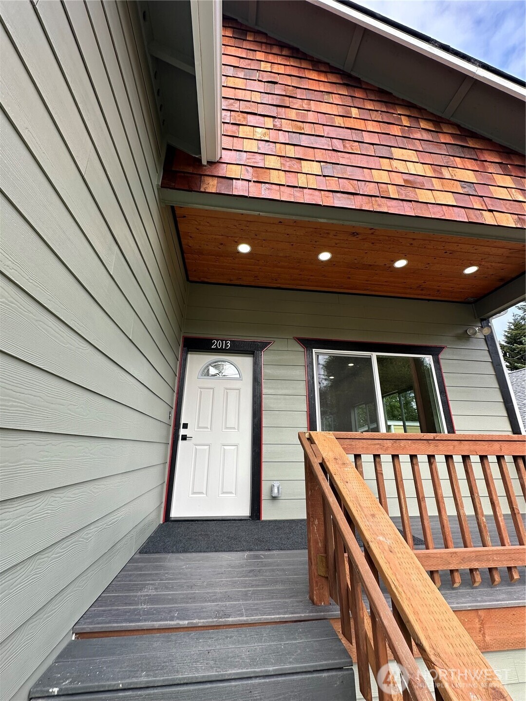 2013 Harding Road Aberdeen, WA 98520 - Photo 2 of 25 Gallery Image 2