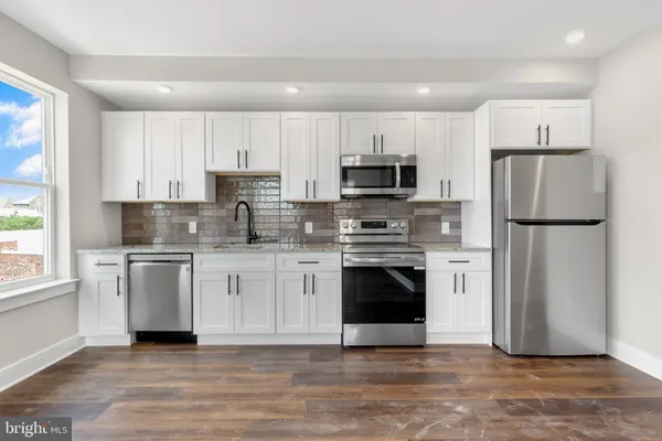 $1,795 | 1924 North Front Street, Unit 302, Philadelphia, PA 19122