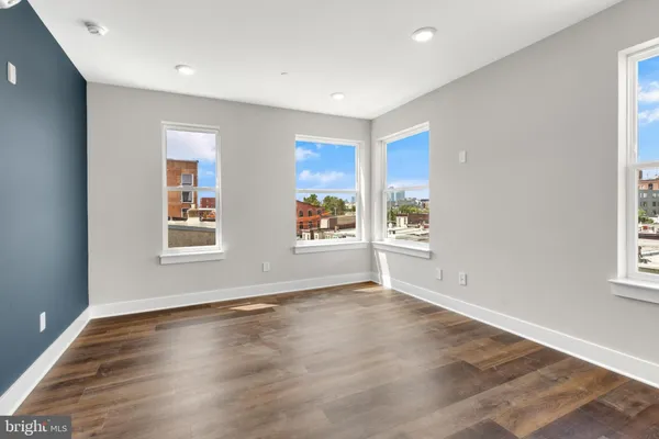 $1,795 | 1924 North Front Street, Unit 302, Philadelphia, PA 19122