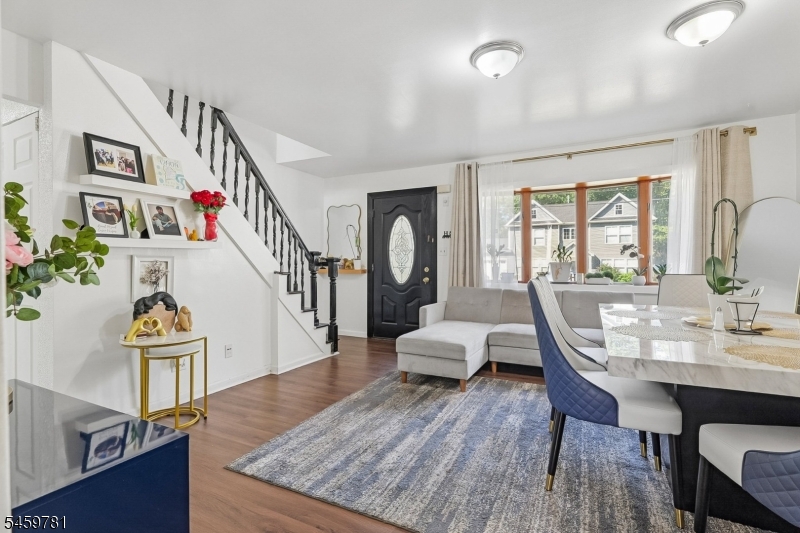 22 Sturgis Road Edison, NJ 08817 - Photo 4 of 19 Gallery Image 4