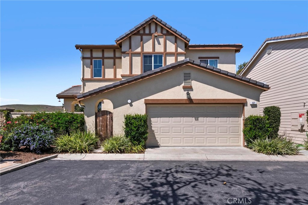 47 Bedstraw Loop Ladera Ranch, CA 92694 - Photo 38 of 44 front view of a house