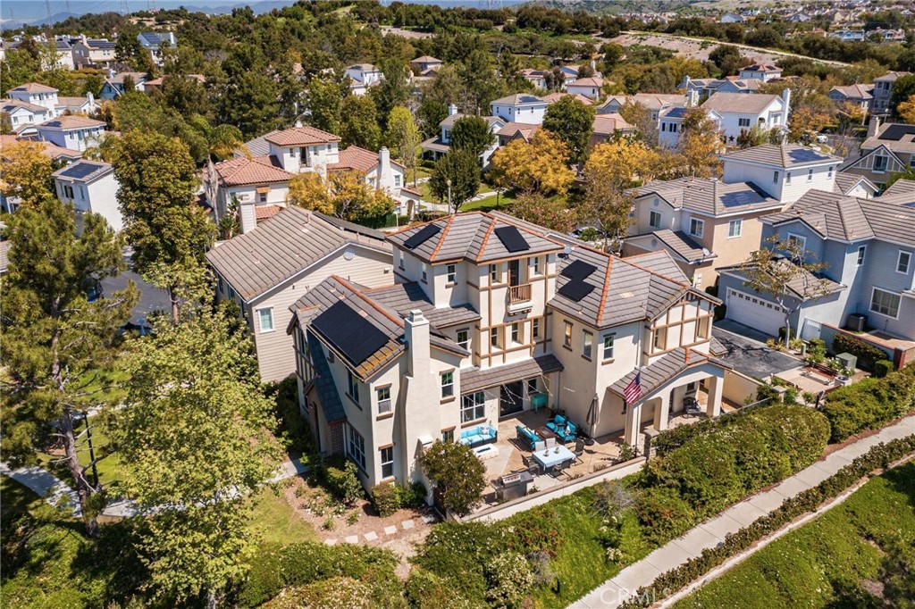 47 Bedstraw Loop Ladera Ranch, CA 92694 - Photo 44 of 44 an aerial view of residential houses with yard