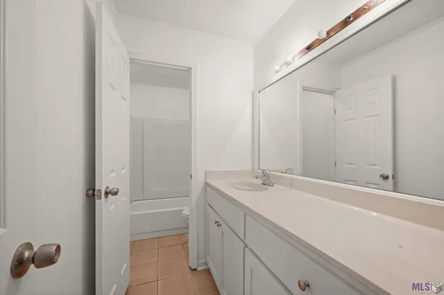 $1,400 | 1820 Carolyn Sue Drive, Unit L, Baton Rouge, LA 70815