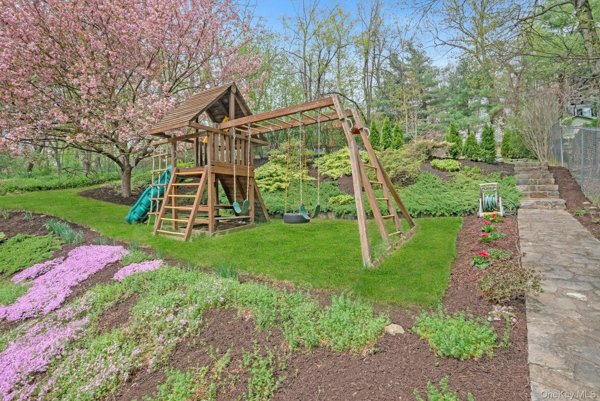 199 Taxter Road Irvington, NY 10533 - Photo 22 of 31