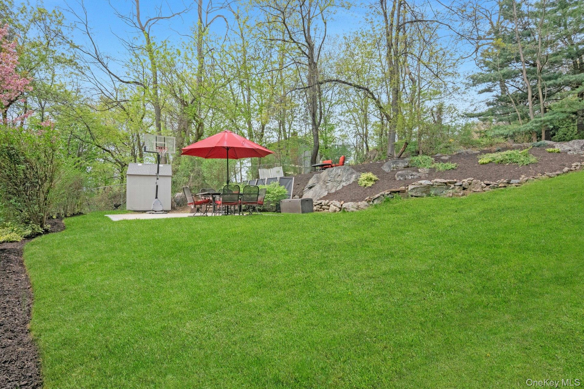 199 Taxter Road Irvington, NY 10533 - Photo 23 of 31