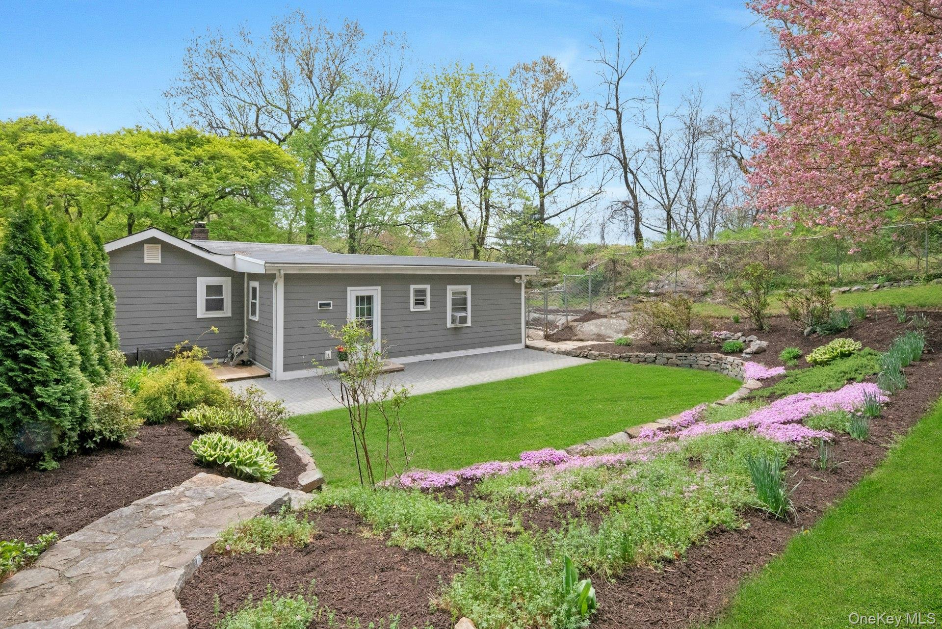199 Taxter Road Irvington, NY 10533 - Photo 27 of 31