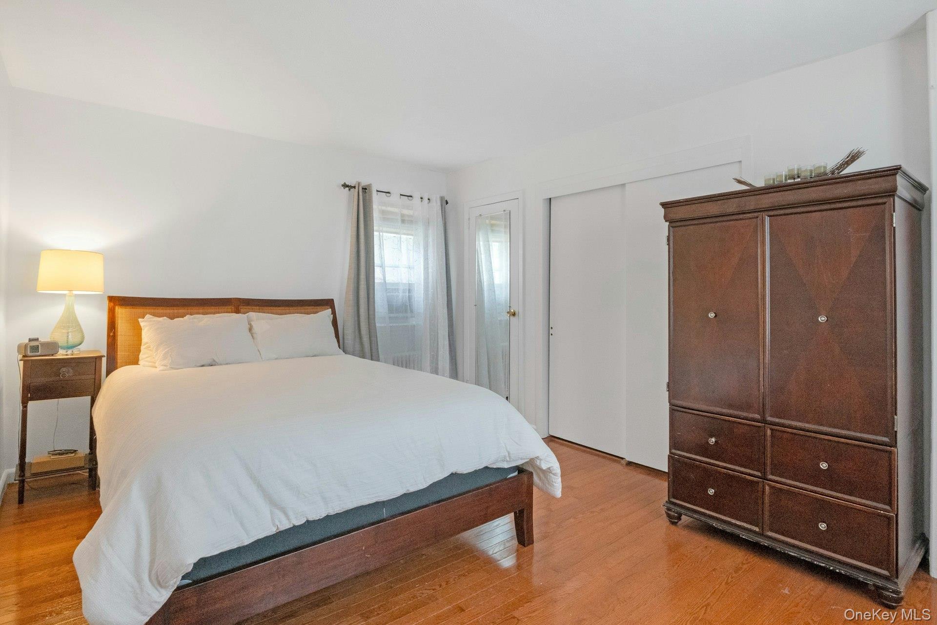 199 Taxter Road Irvington, NY 10533 - Photo 10 of 31