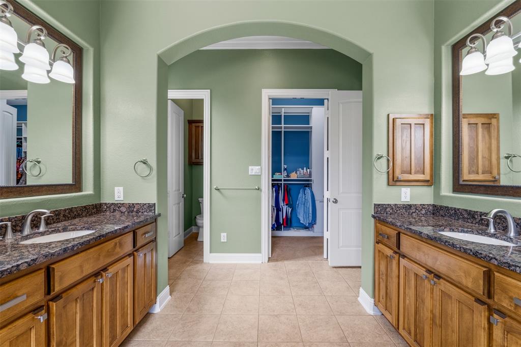 1005 High Hawk Trail Euless, TX 76039 - Photo 19 of 40