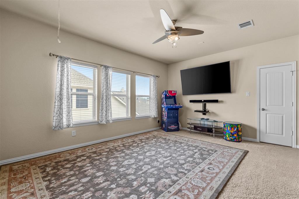 1005 High Hawk Trail Euless, TX 76039 - Photo 23 of 40