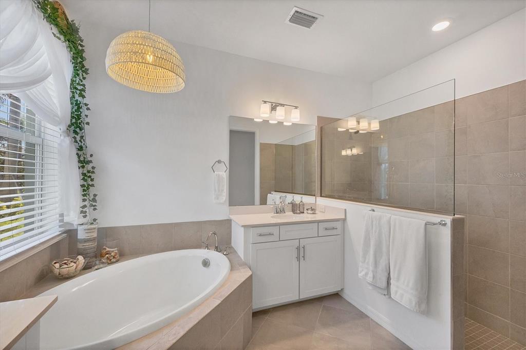 17455 Jadestone Court Venice, FL 34293 - Photo 17 of 58