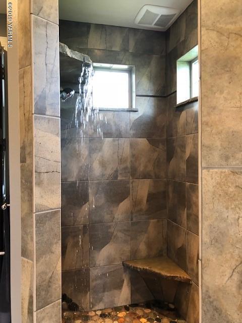 3141 West Wapato Road Wapato, WA 98951 - Photo 22 of 42 a bathroom with a shower