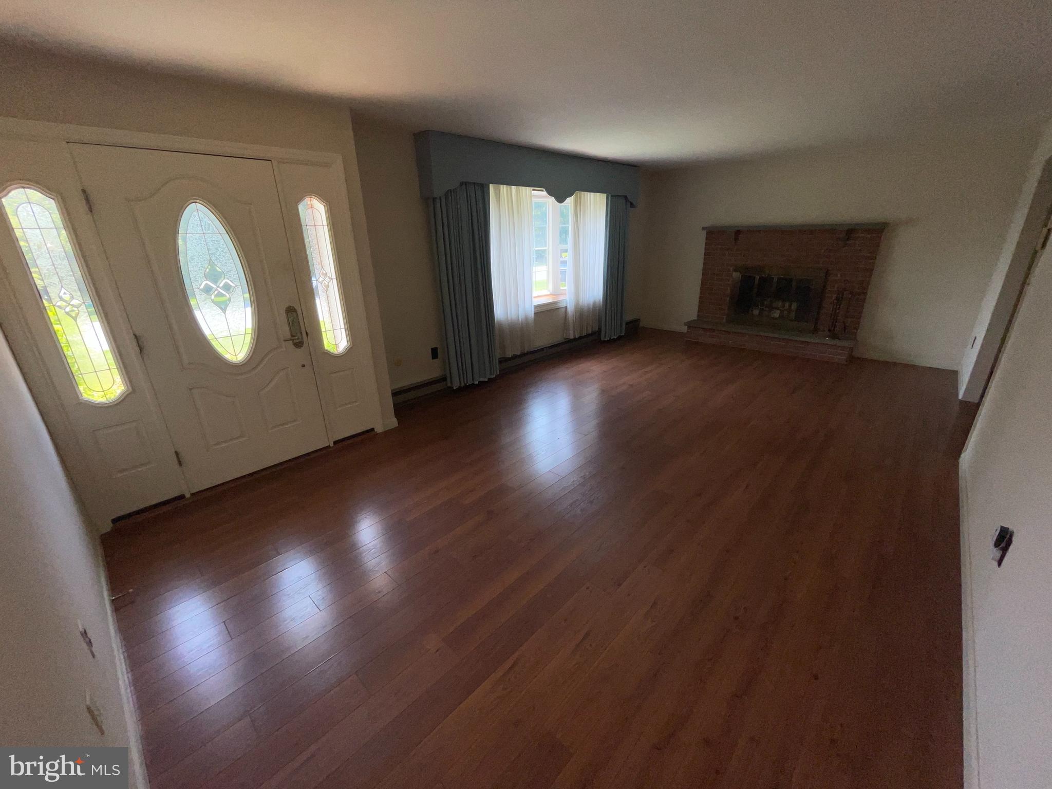 120 Locust Knoll Road Downingtown, PA 19335 - Photo 4 of 19 Gallery Image 4