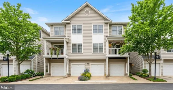 $450,000 | 12895 Fair Briar Lane, Fairfax, VA 22033