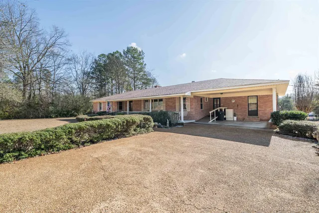 a view of house and outdoor space