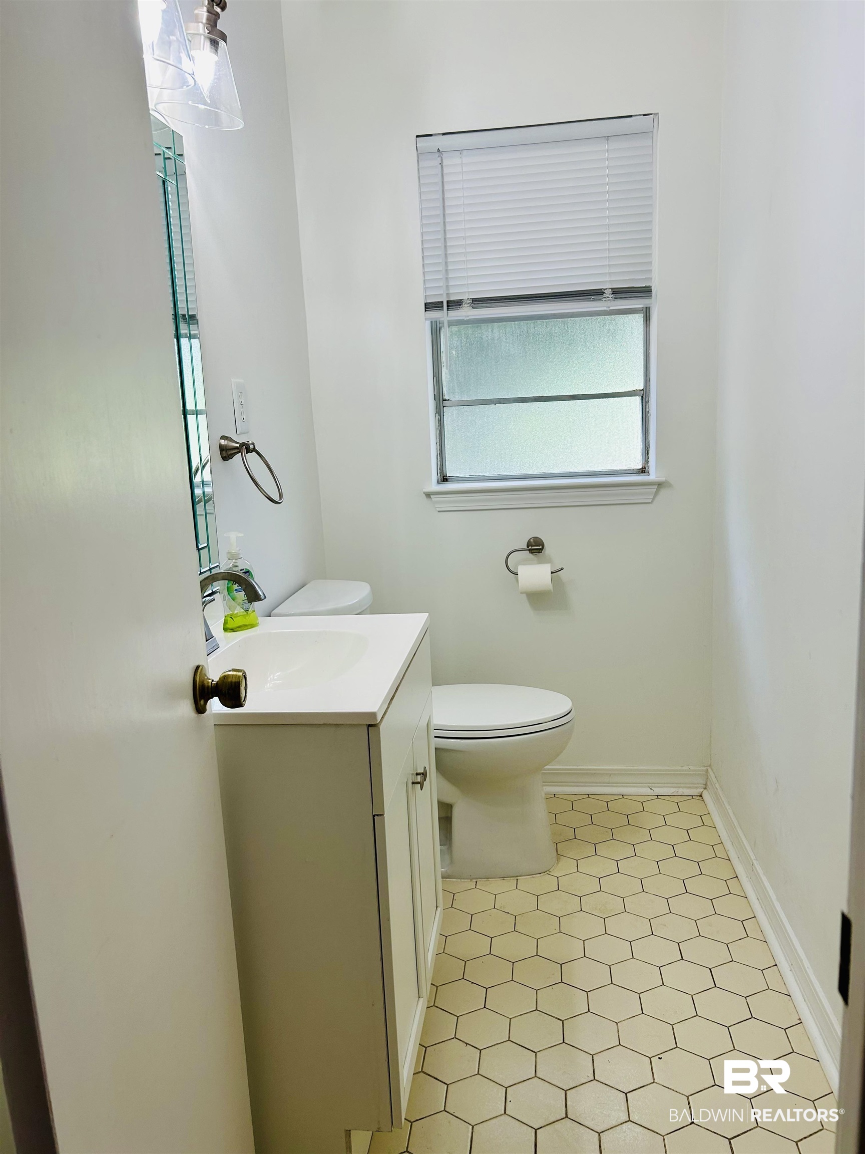 910 Cottage Hill Avenue Mobile, AL 36693 - Photo 30 of 34