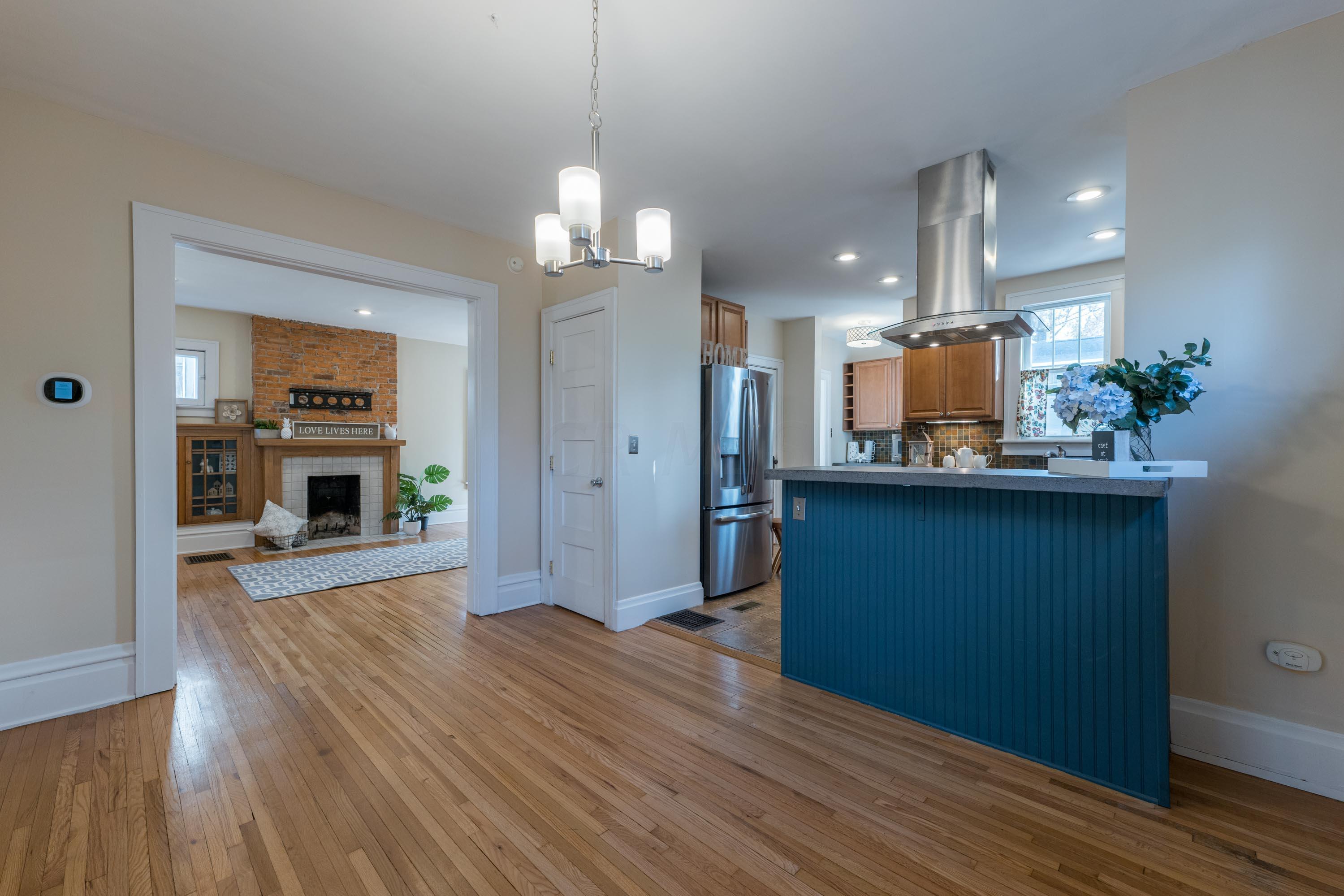 75 East Weber Road Columbus, OH 43202 - Photo 11 of 44 Eating Space and Kitchen