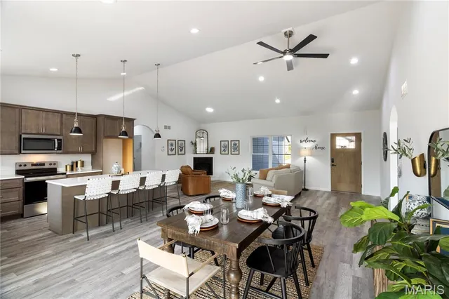 $449,999 | 1417 Cortez Drive, Hillsboro, MO 63050