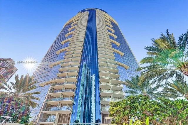 a view of a large building