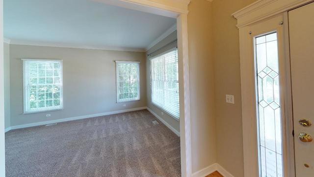 431 St Charles Road Glen Ellyn, IL 60137 - Photo 4 of 29