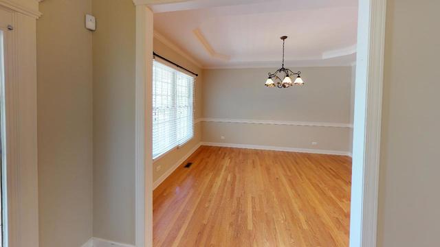 431 St Charles Road Glen Ellyn, IL 60137 - Photo 5 of 29